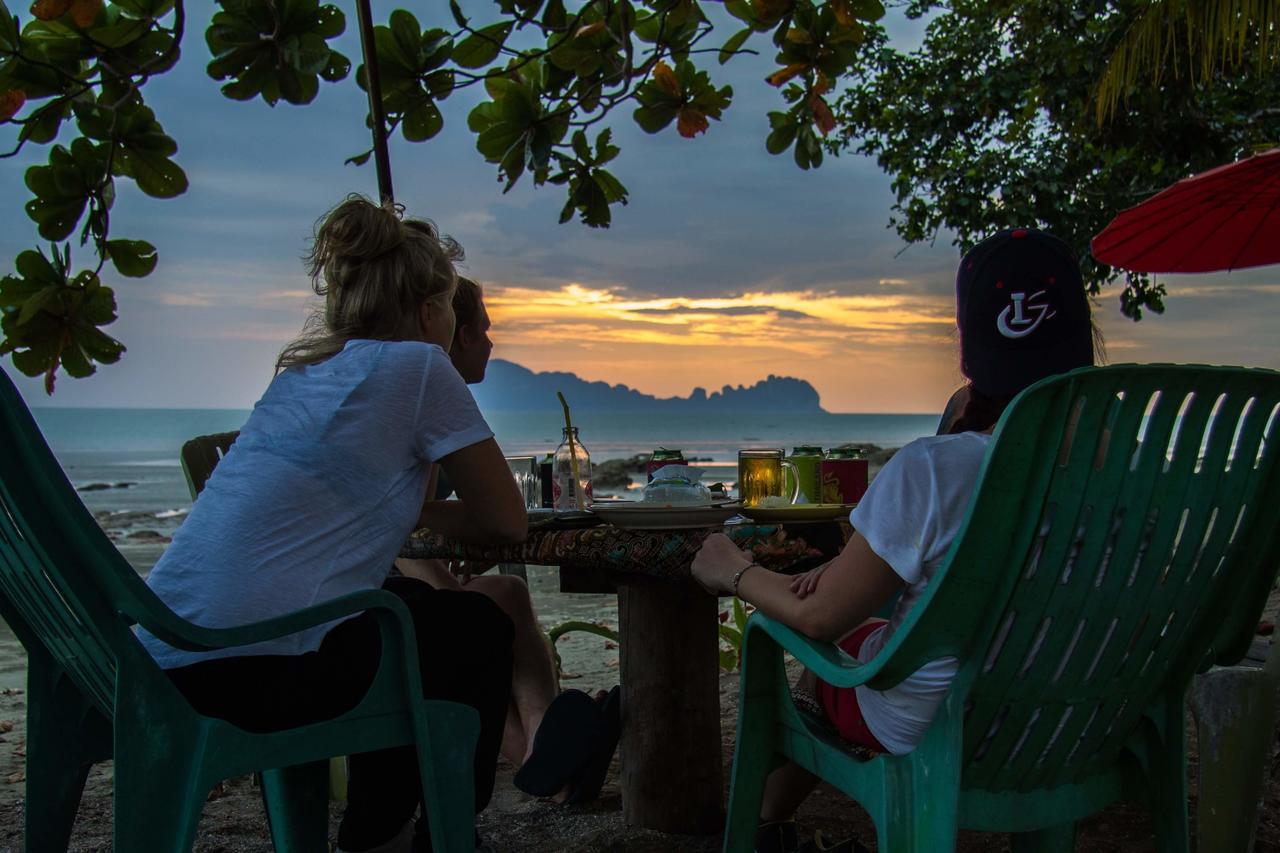 Dugong Koh Sukorn Hotel Ko Sukon Exterior foto