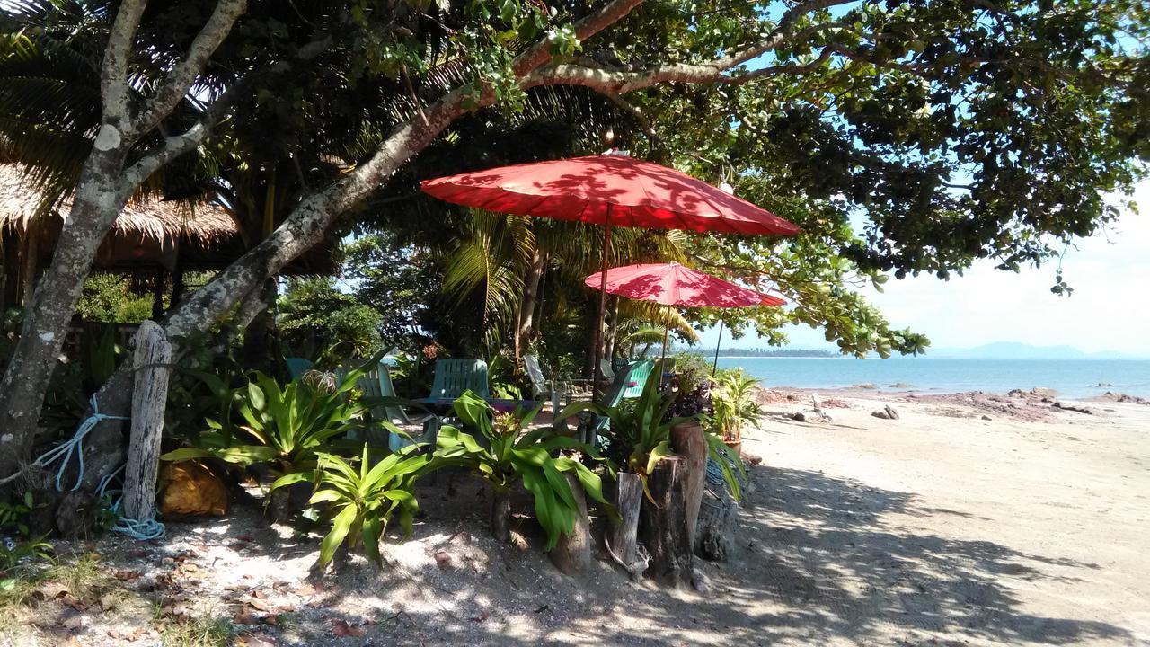 Dugong Koh Sukorn Hotel Ko Sukon Exterior foto